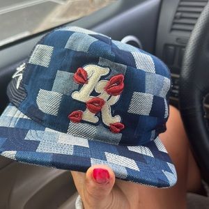 La ropa plaid hat